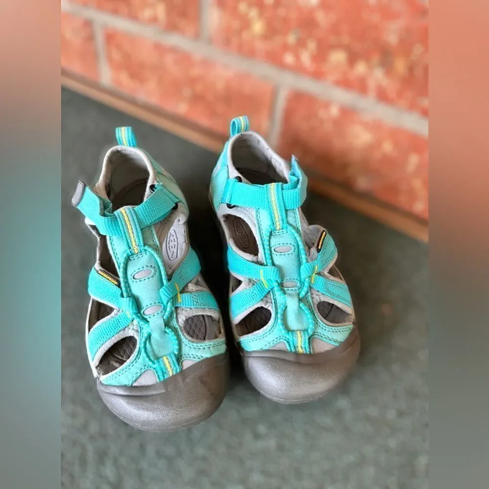 Keen Venice H2 Newport Hook & Loop Waterproof Fisherman Sandal Size 4